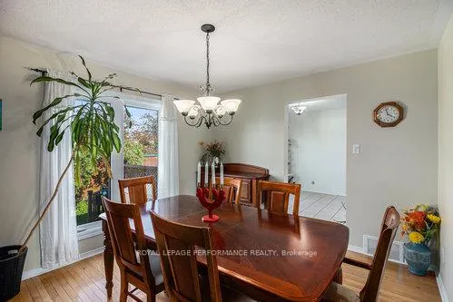Photo 9 of 27 Briermoor Crescent, Ottawa, Hunt Club Park/Greenboro — HOMEH