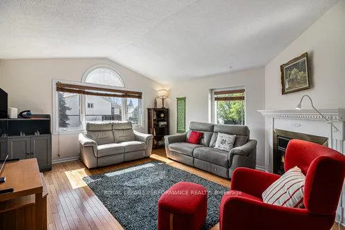 Photo 14 of 27 Briermoor Crescent, Ottawa, Hunt Club Park/Greenboro — HOMEH