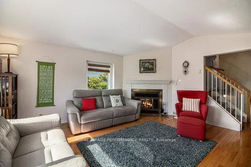 Photo 15 of 27 Briermoor Crescent, Ottawa, Hunt Club Park/Greenboro — HOMEH