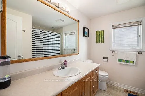 Photo 18 of 27 Briermoor Crescent, Ottawa, Hunt Club Park/Greenboro — HOMEH