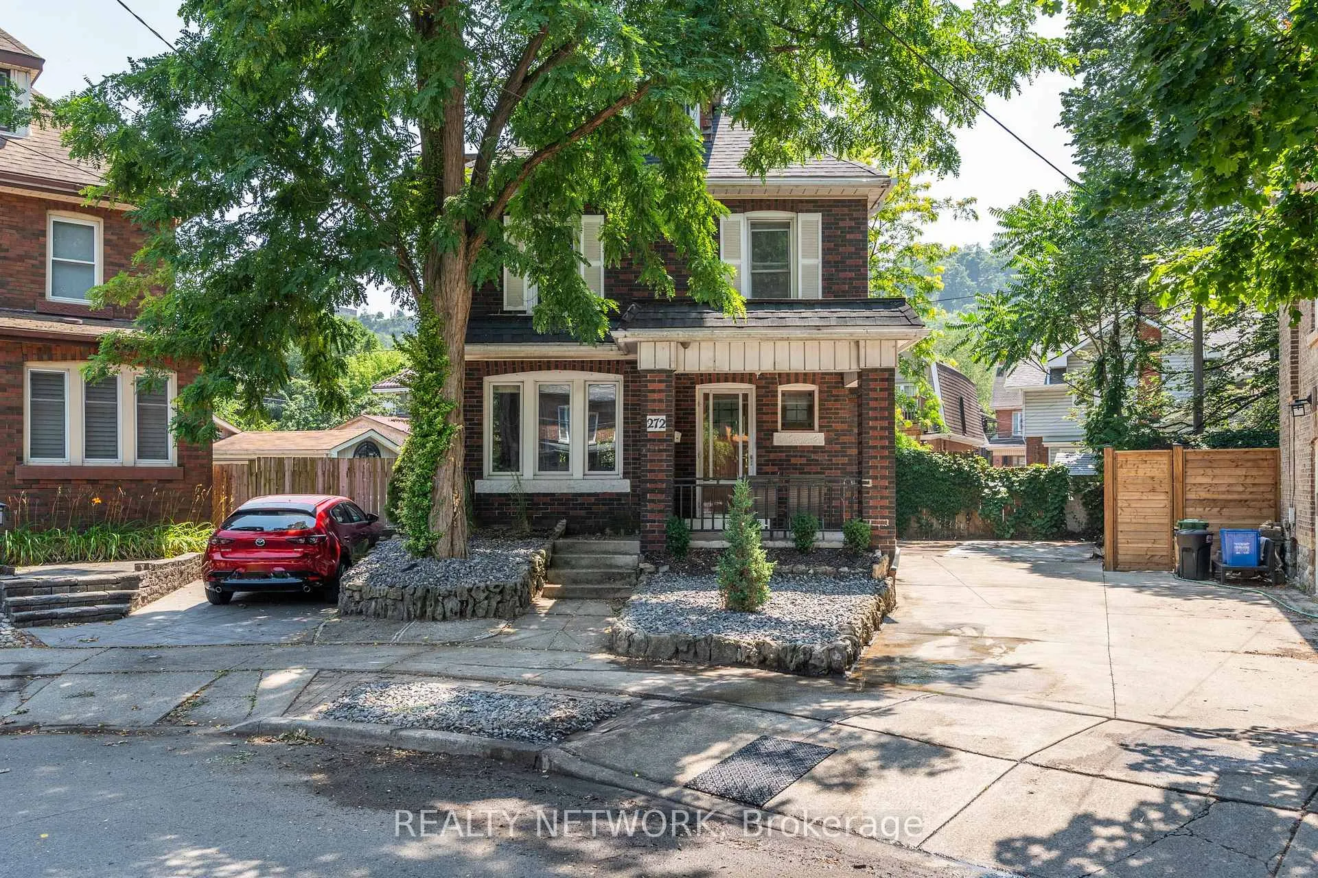 Front of 272 Stinson Crescent