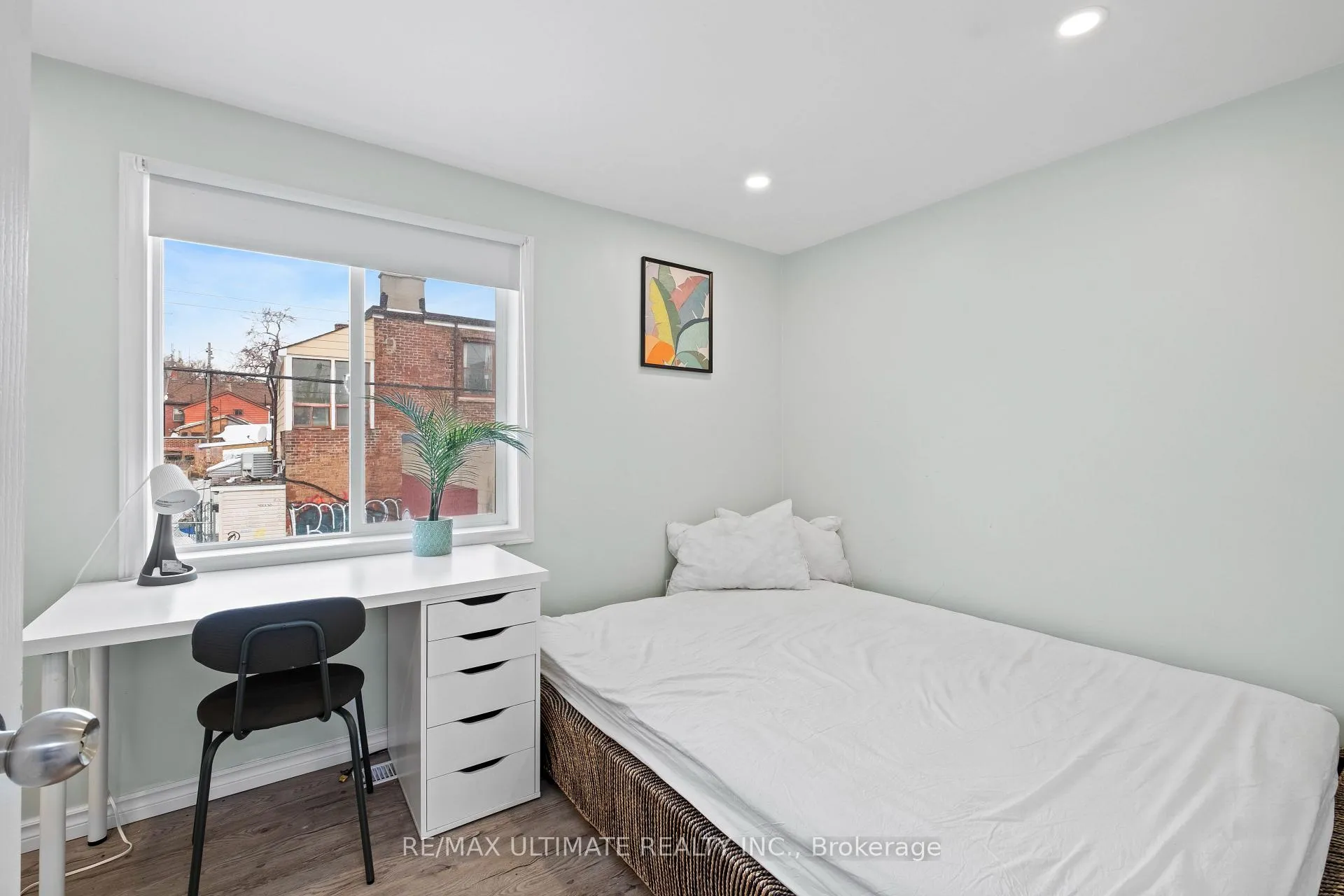 Photo 25 of 658 Dundas Street W, Toronto, Kensington-Chinatown — HOMEH