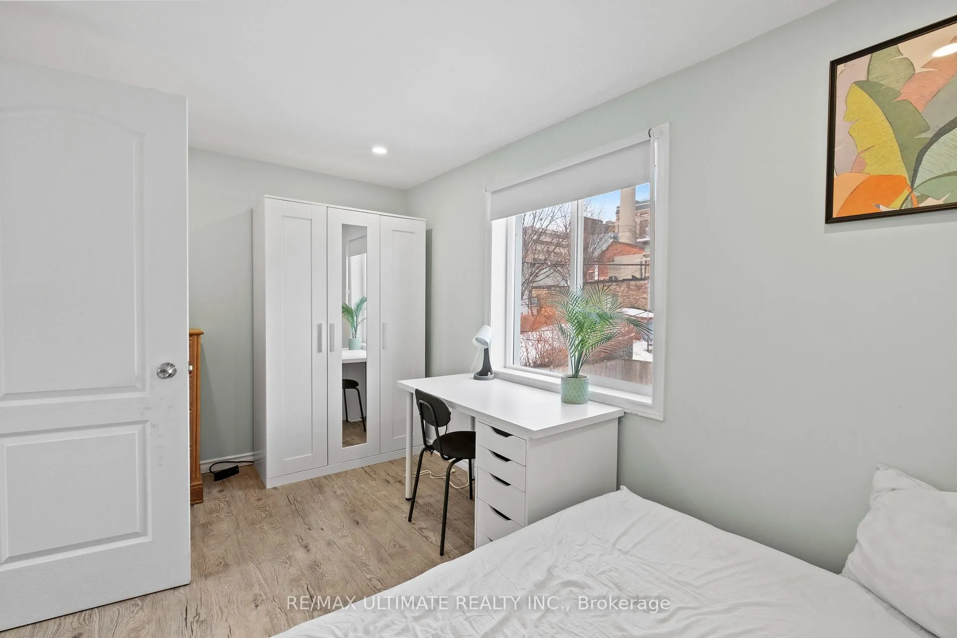 Photo 26 of 658 Dundas Street W, Toronto, Kensington-Chinatown — HOMEH