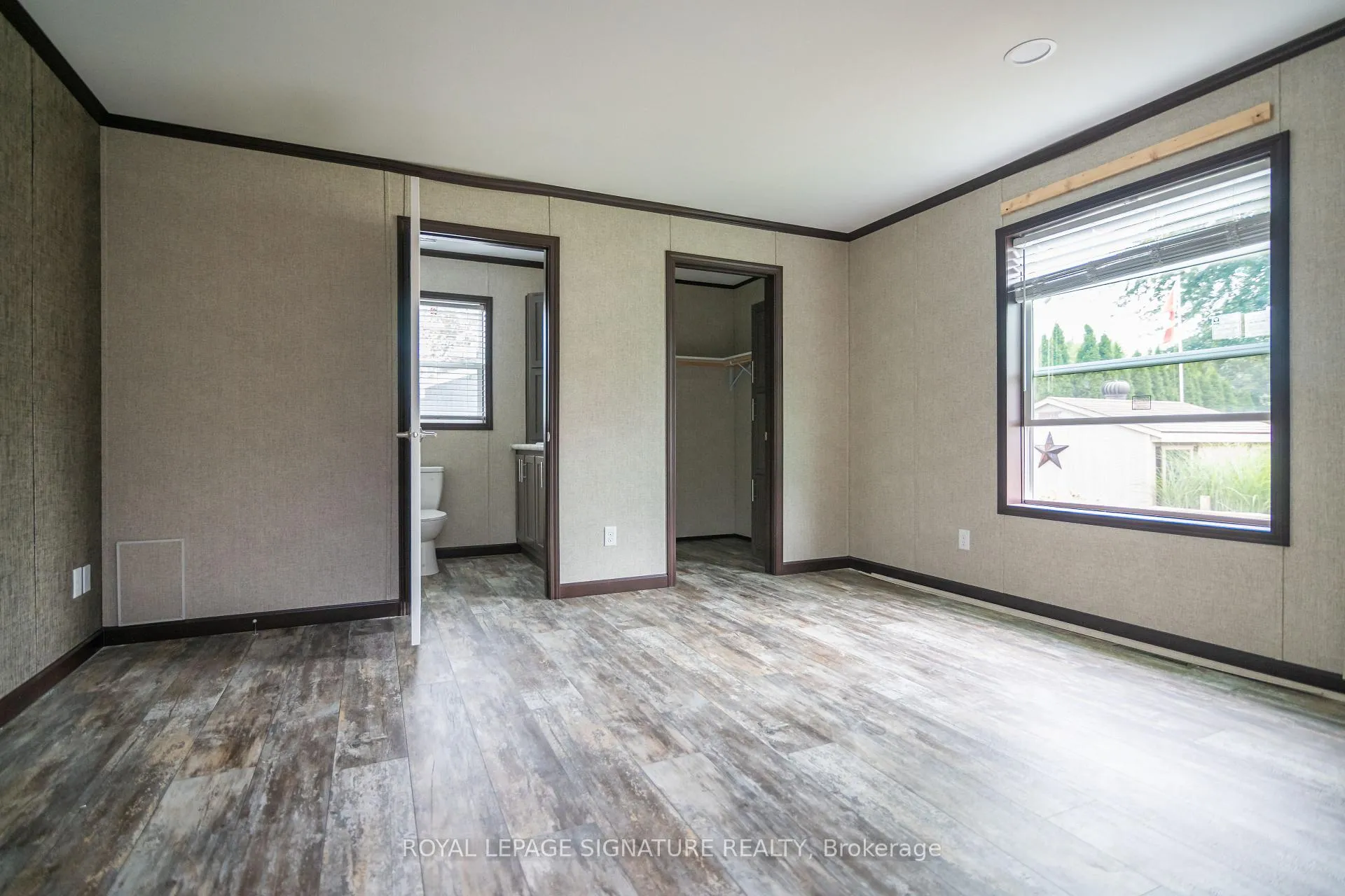 Photo 11 of 126 Regency Drive, Chatham-Kent, Chatham — HOMEH