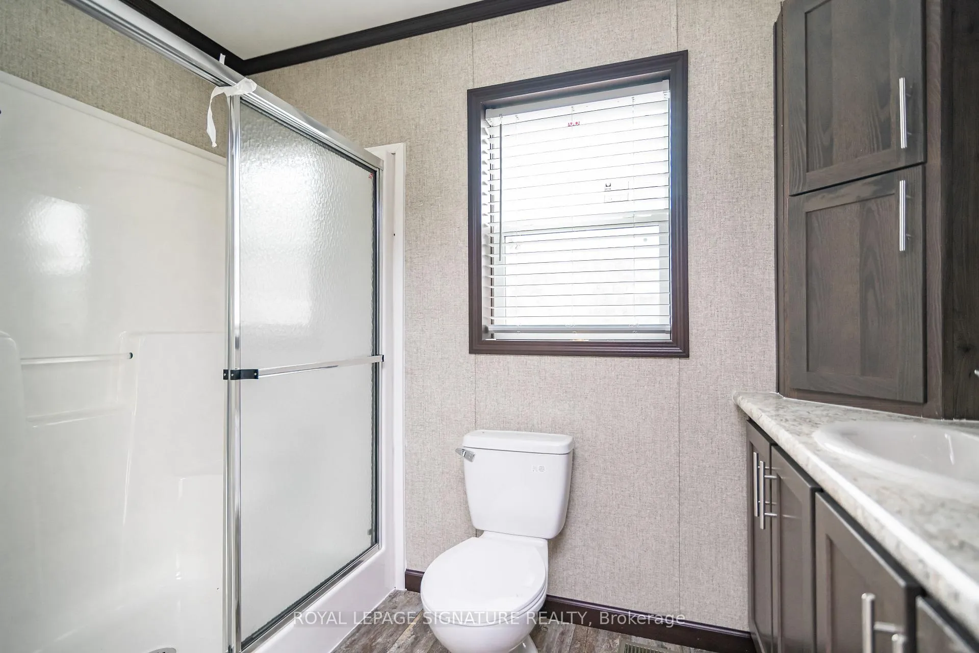 Photo 12 of 126 Regency Drive, Chatham-Kent, Chatham — HOMEH