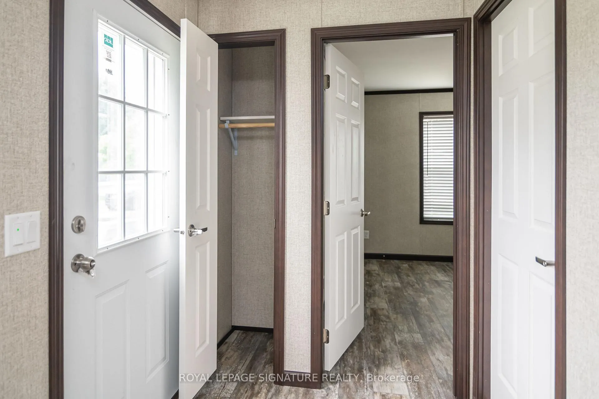 Photo 32 of 126 Regency Drive, Chatham-Kent, Chatham — HOMEH