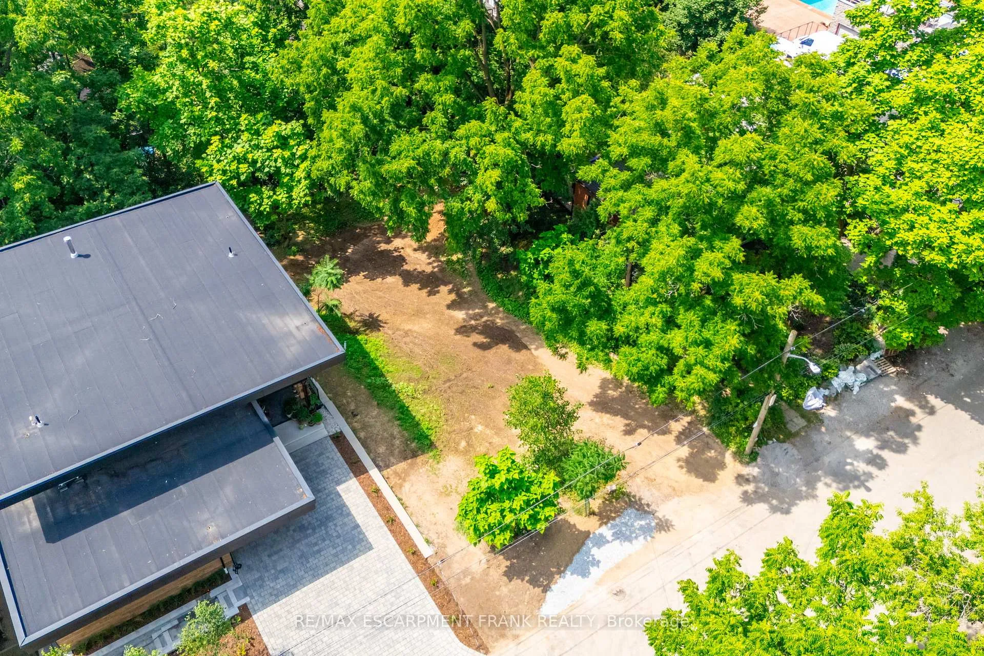 Photo 21 of 98 Alma Street, Hamilton, Cootes Paradise — HOMEH