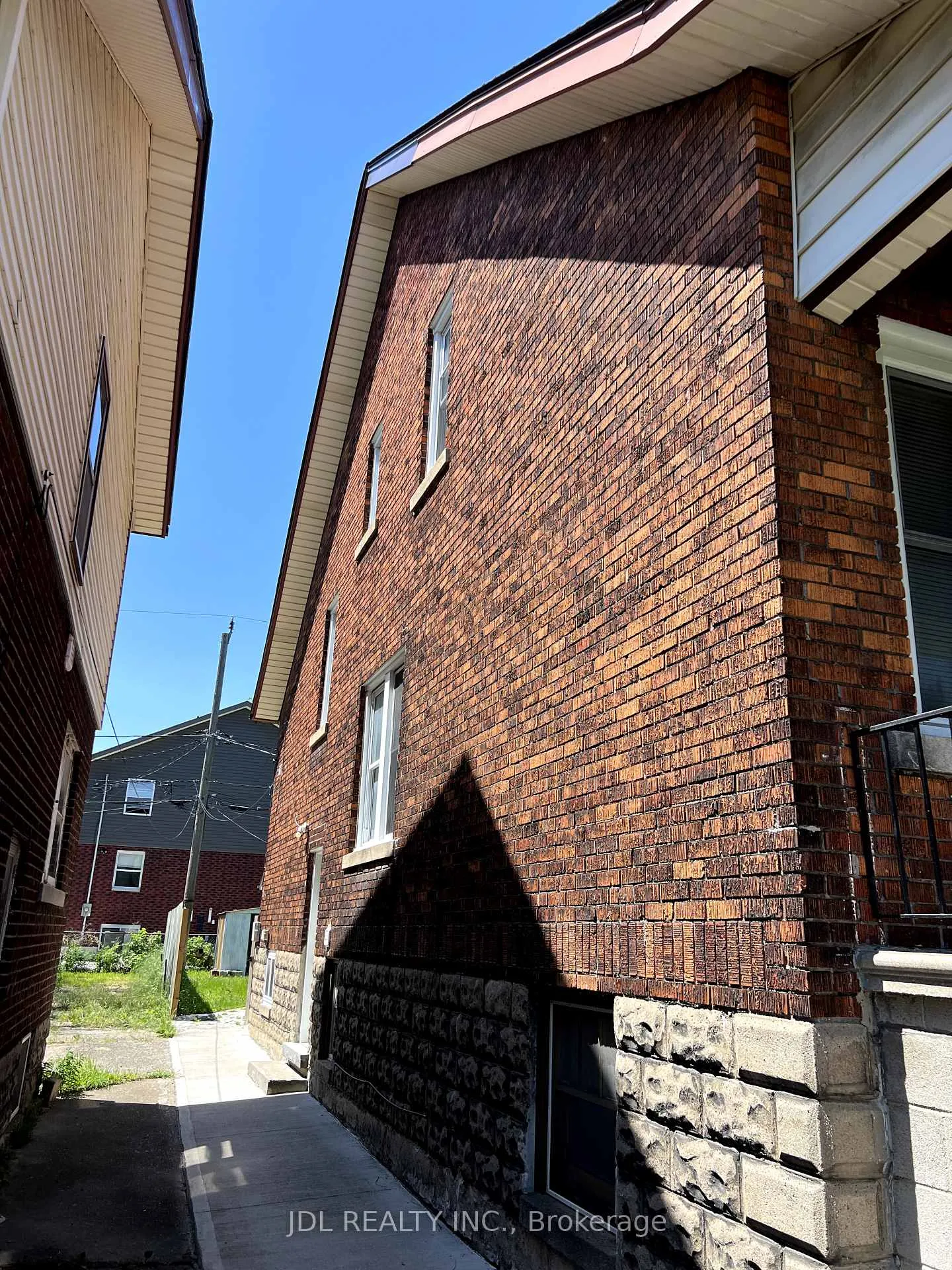 Photo 4 of 703-705 Partington Avenue, Windsor — HOMEH
