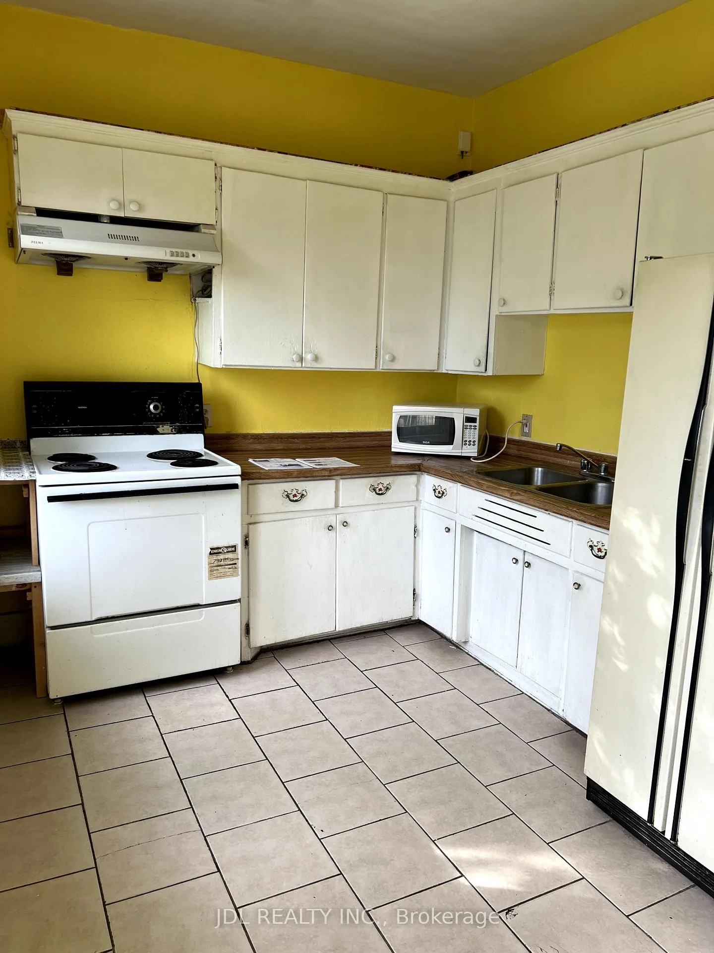 Photo 23 of 703-705 Partington Avenue, Windsor — HOMEH