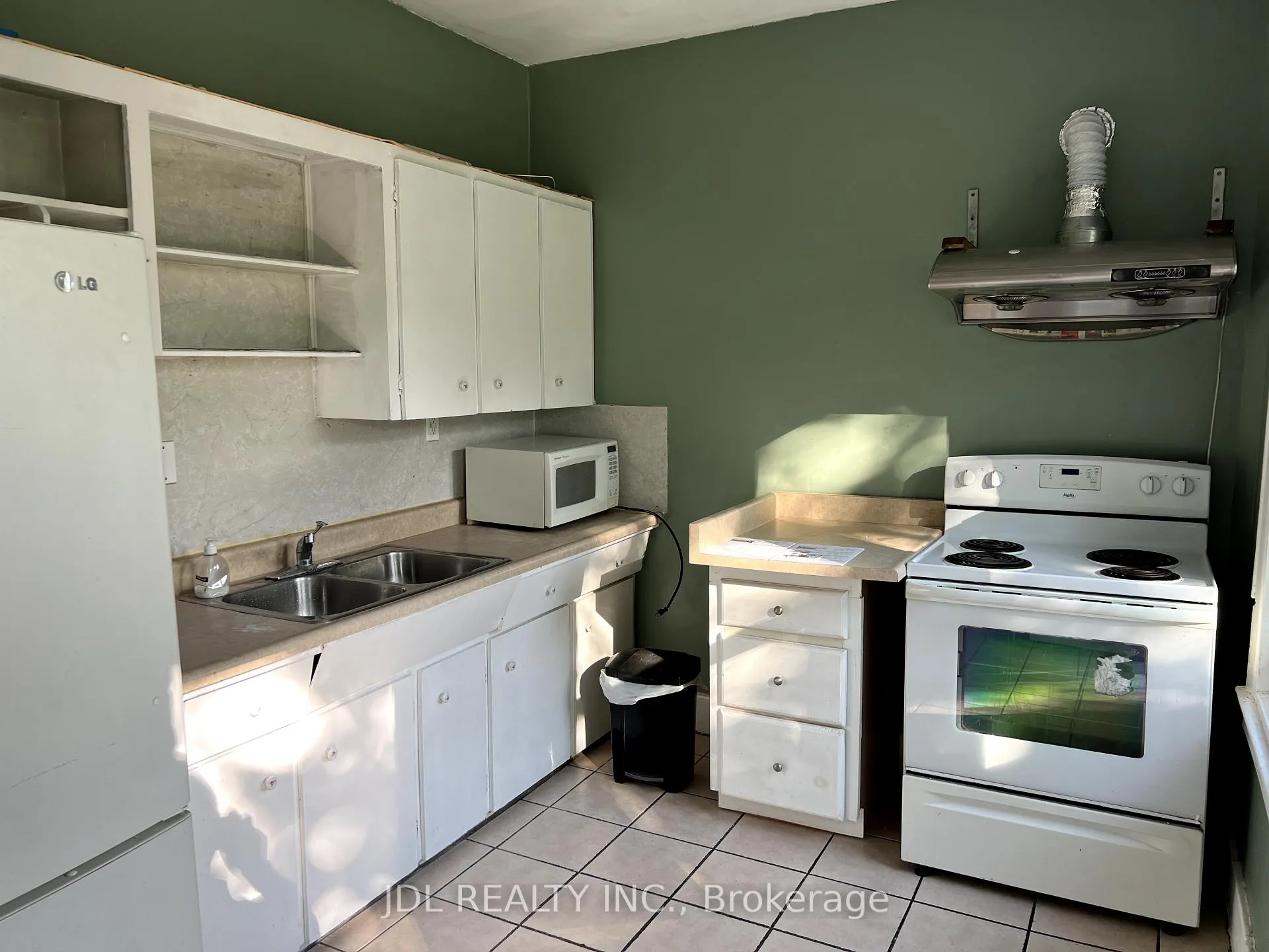 Photo 24 of 703-705 Partington Avenue, Windsor — HOMEH