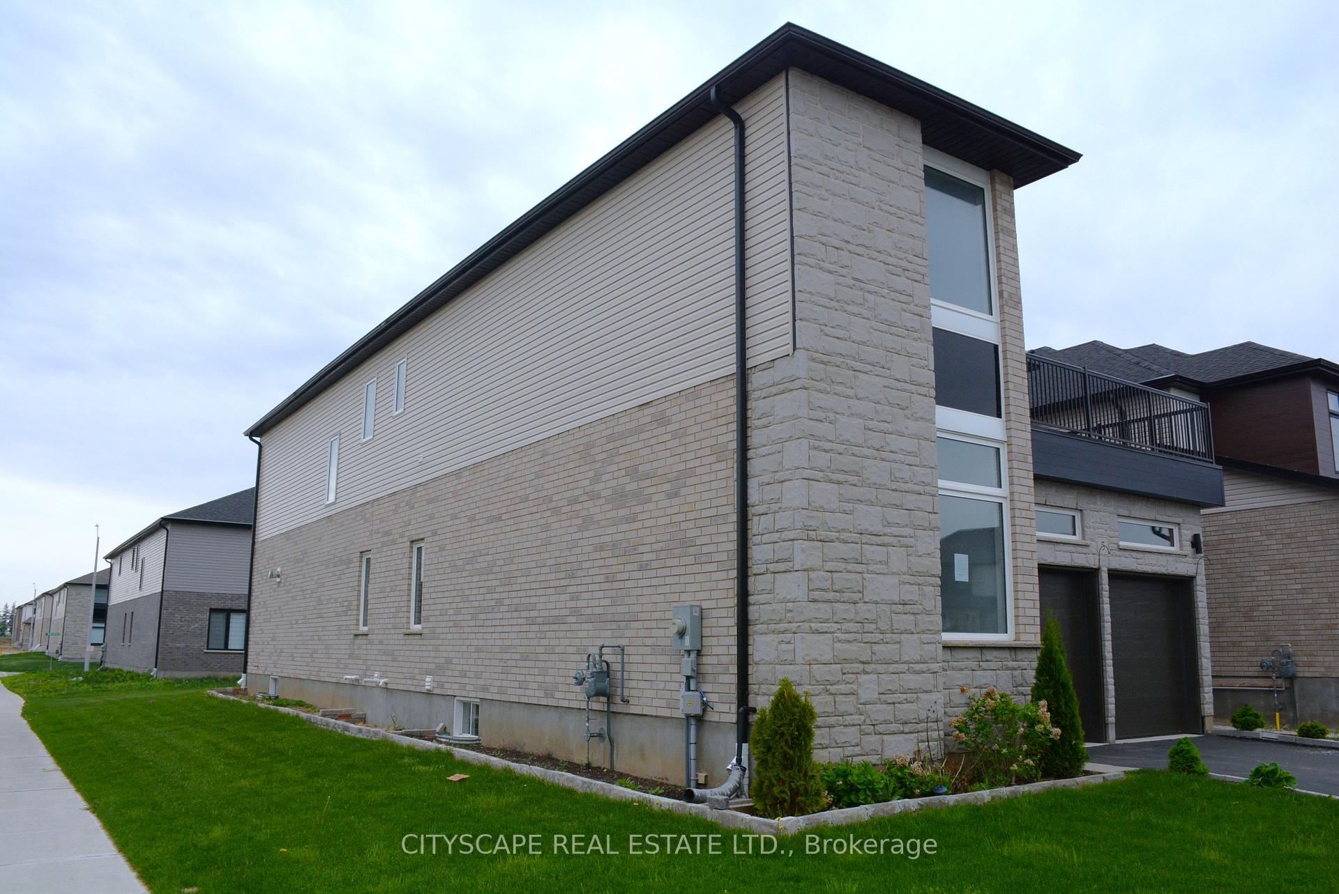 Photo 2 of 5 Sass Crescent, Brant, Paris — HOMEH