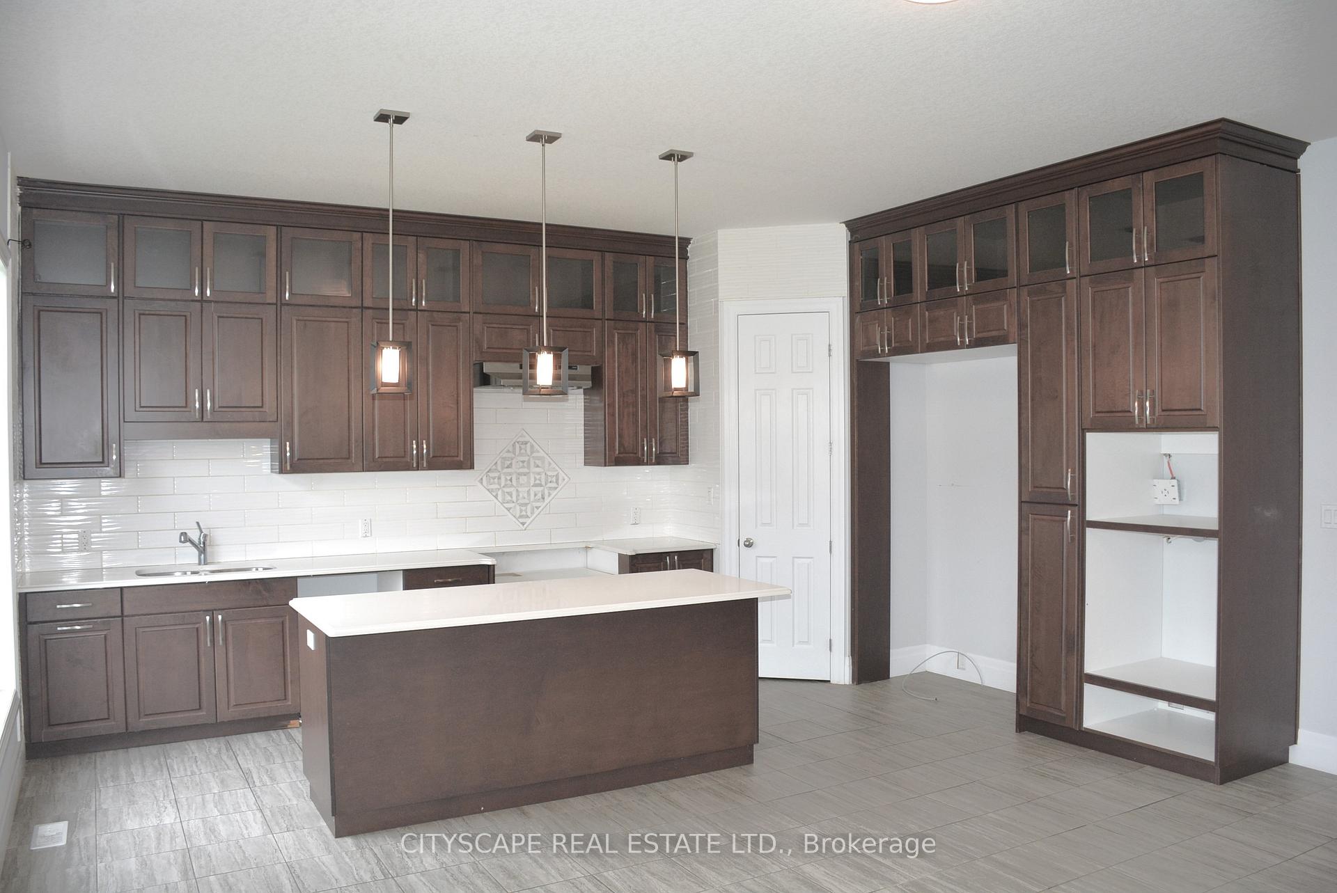 Photo 4 of 5 Sass Crescent, Brant, Paris — HOMEH