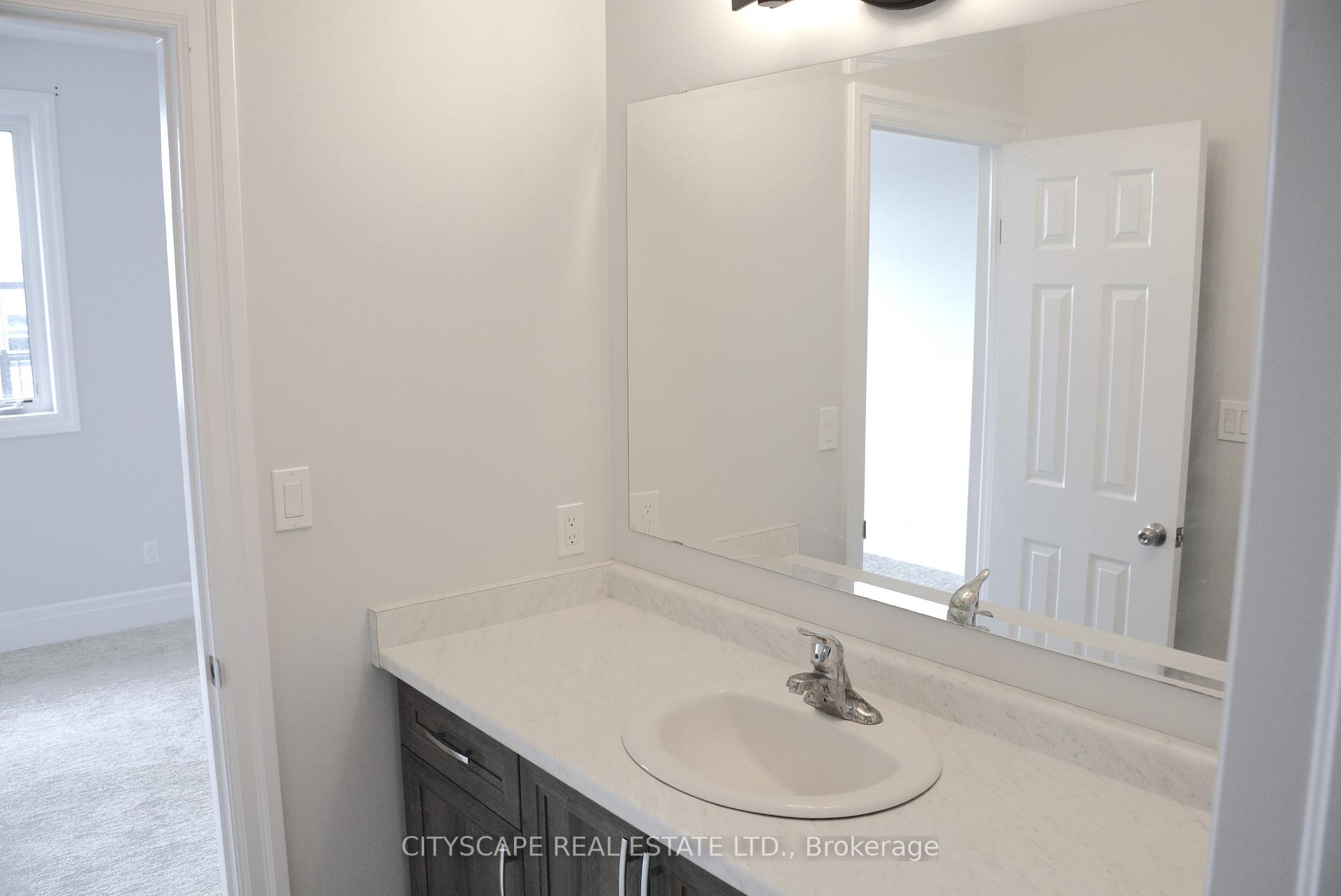 Photo 26 of 5 Sass Crescent, Brant, Paris — HOMEH