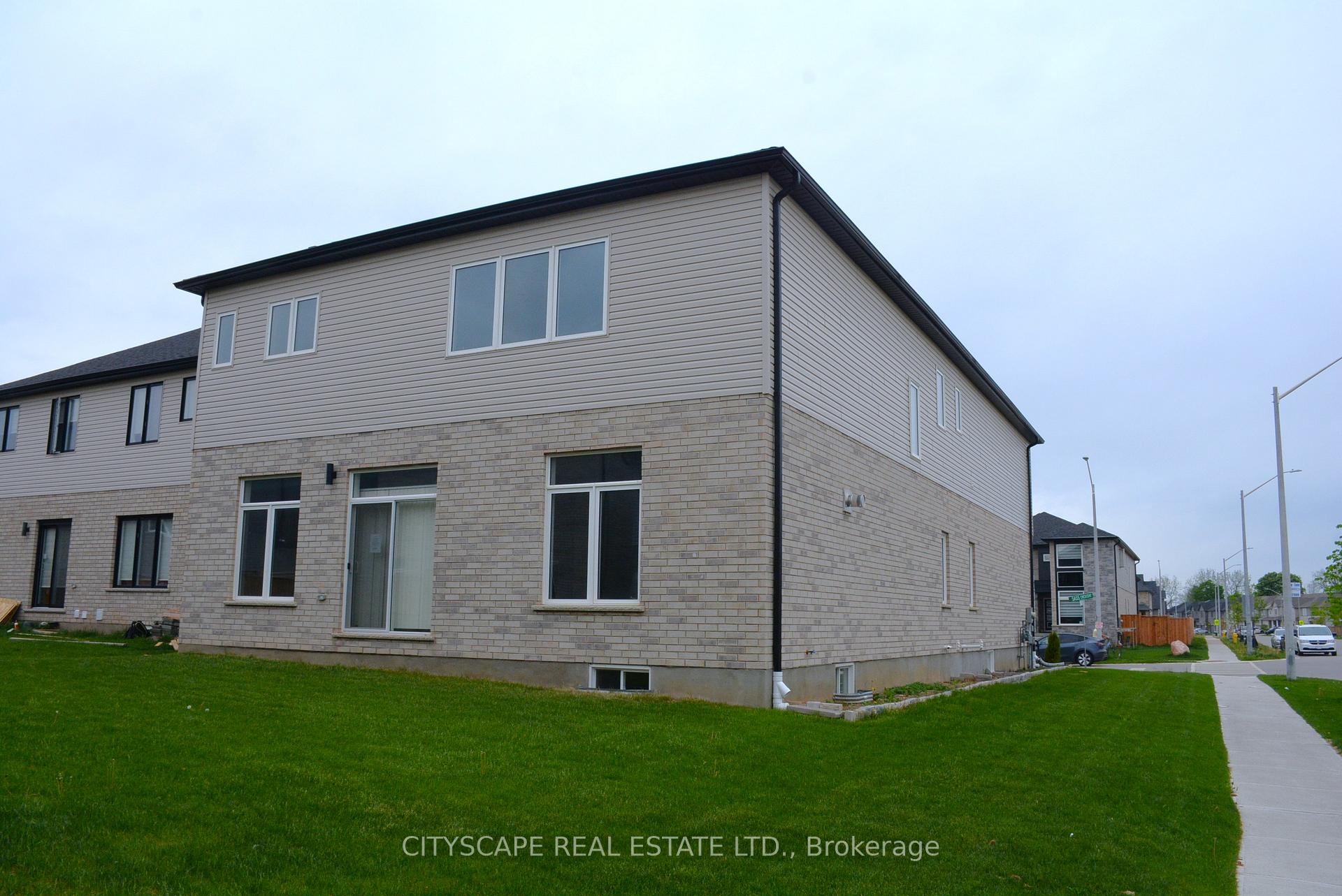 Photo 49 of 5 Sass Crescent, Brant, Paris — HOMEH