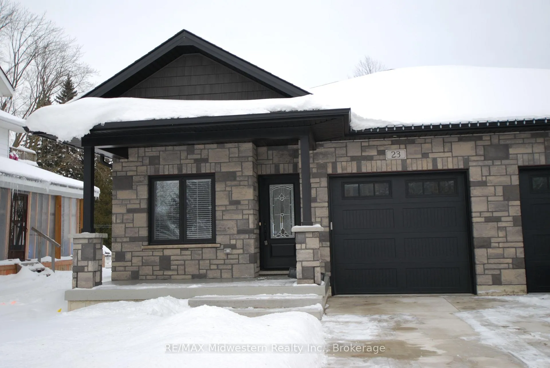 Photo 1 of 23 William Street S, Minto — HOMEH