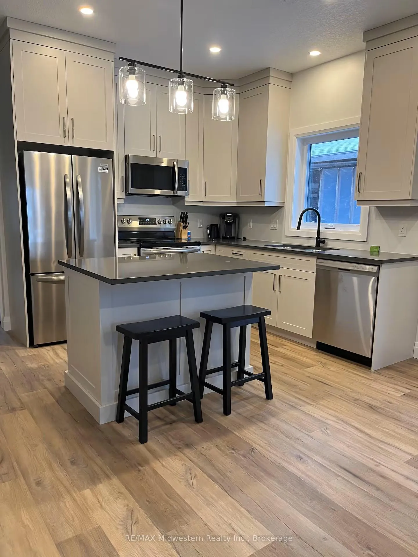 Photo 3 of 23 William Street S, Minto — HOMEH