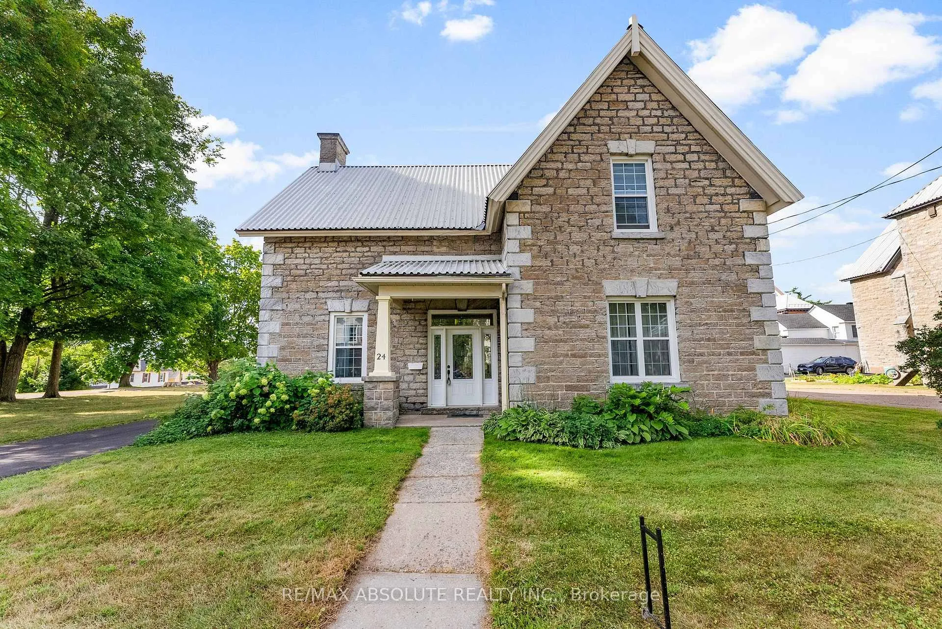 Photo 1 of 24 Ottawa Street, Arnprior — HOMEH