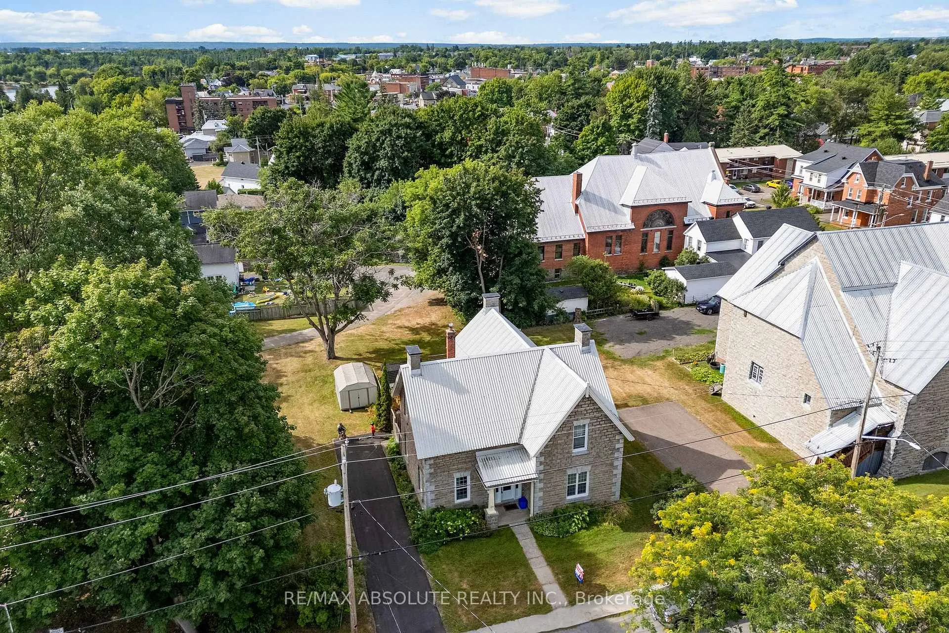 Photo 4 of 24 Ottawa Street, Arnprior — HOMEH