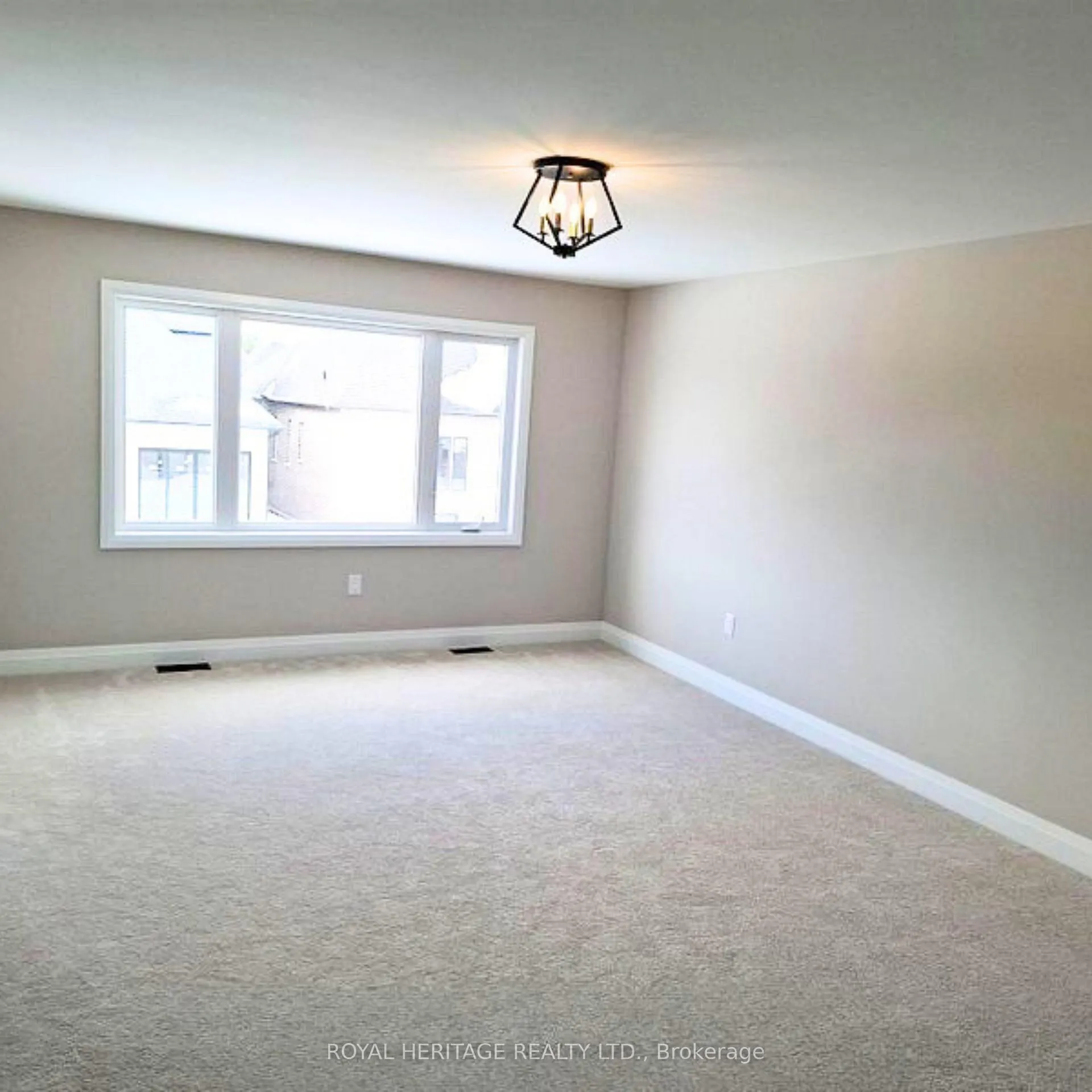 Photo 11 of 44 St Augustine Drive, Whitby, Brooklin — HOMEH