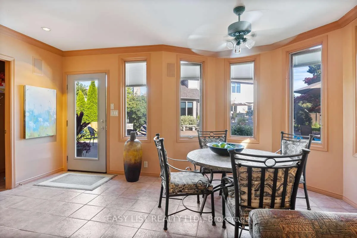 Photo 15 of 541 Kerr Crescent, Lakeshore — HOMEH