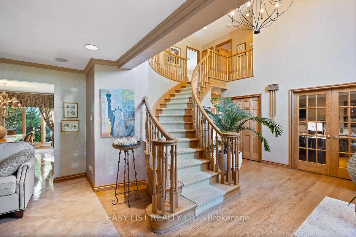 Photo 16 of 541 Kerr Crescent, Lakeshore — HOMEH