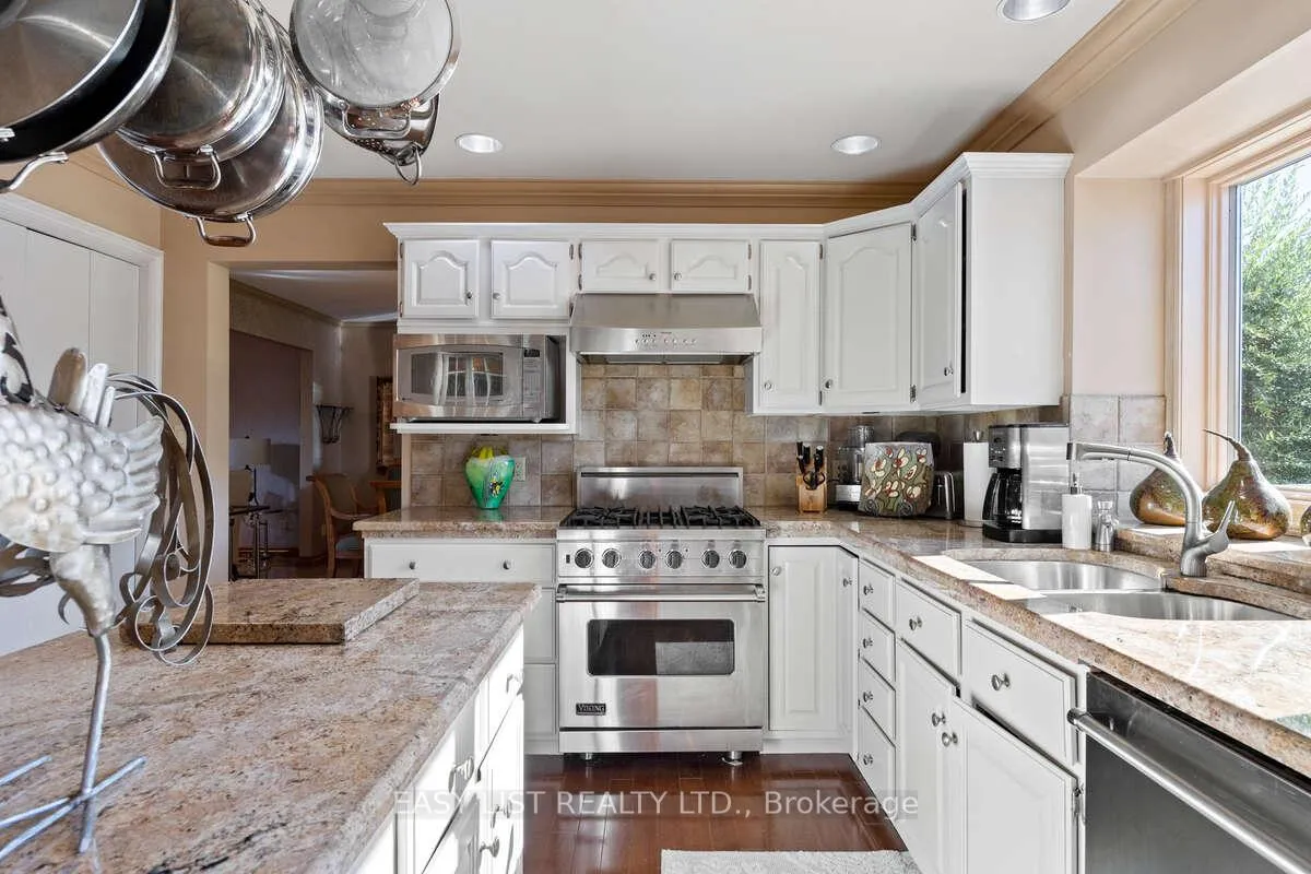 Photo 20 of 541 Kerr Crescent, Lakeshore — HOMEH
