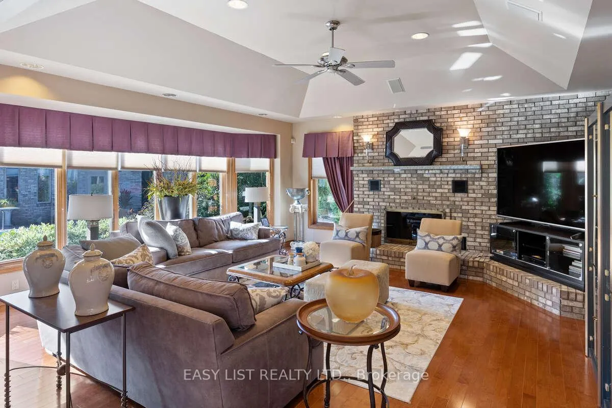 Photo 24 of 541 Kerr Crescent, Lakeshore — HOMEH