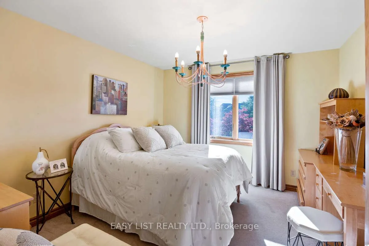 Photo 30 of 541 Kerr Crescent, Lakeshore — HOMEH