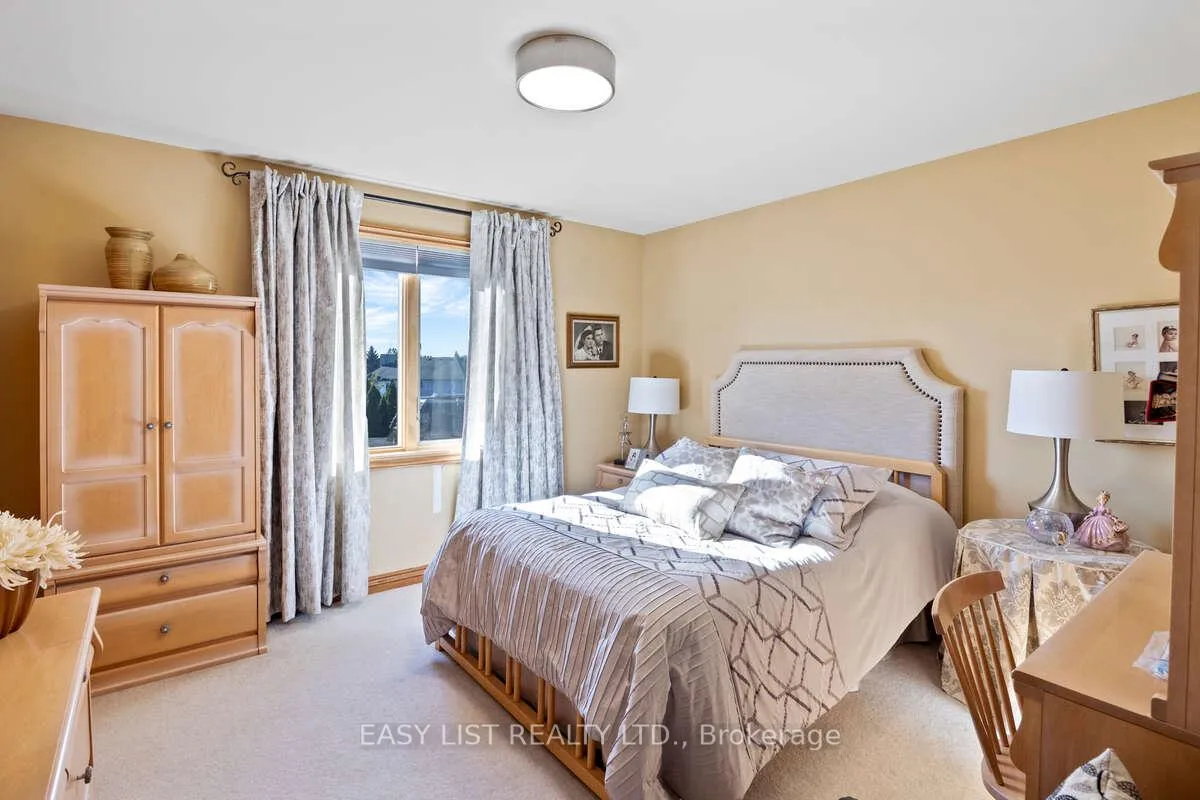 Photo 31 of 541 Kerr Crescent, Lakeshore — HOMEH