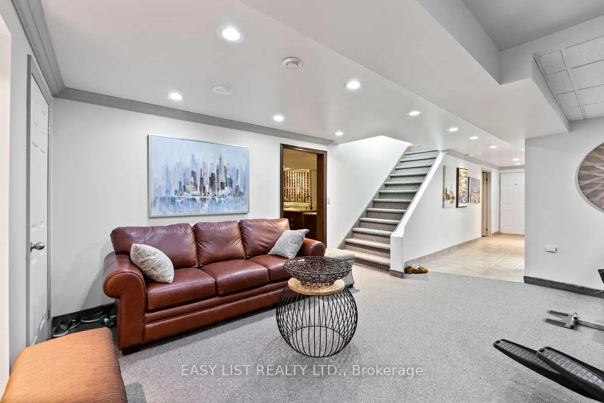 Photo 35 of 541 Kerr Crescent, Lakeshore — HOMEH