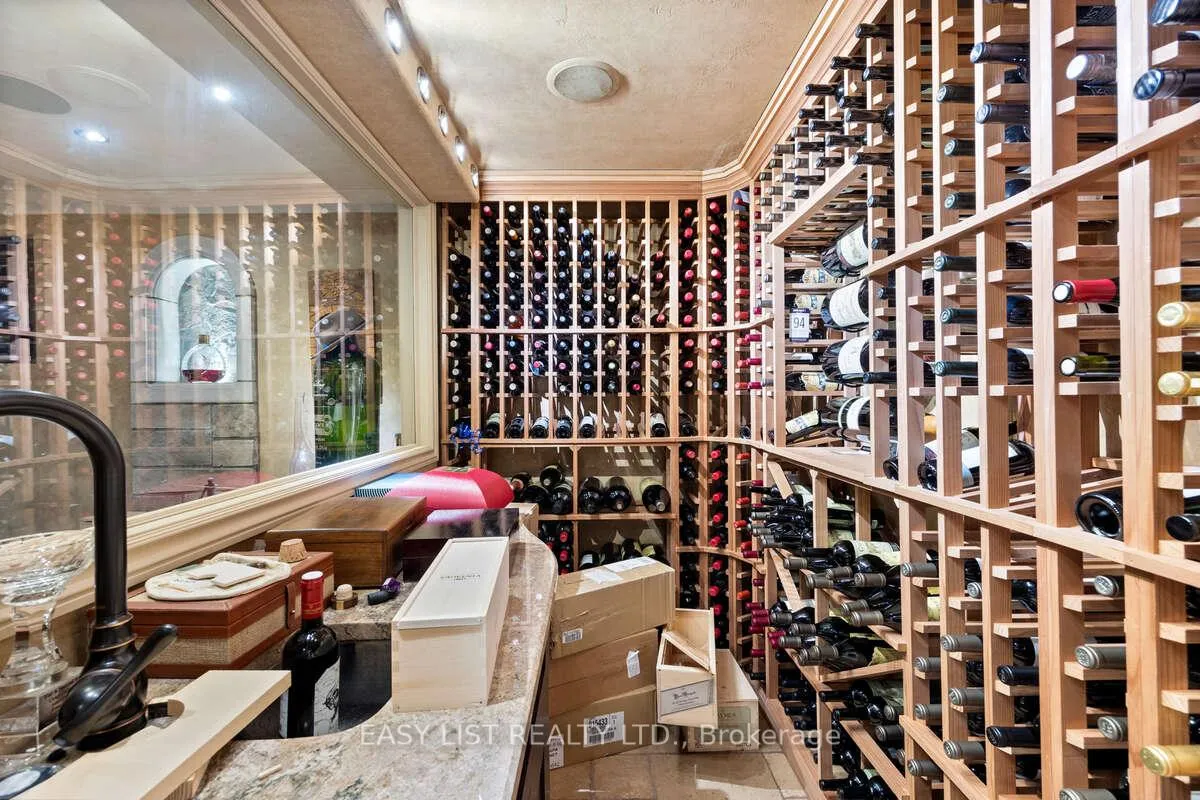 Photo 37 of 541 Kerr Crescent, Lakeshore — HOMEH