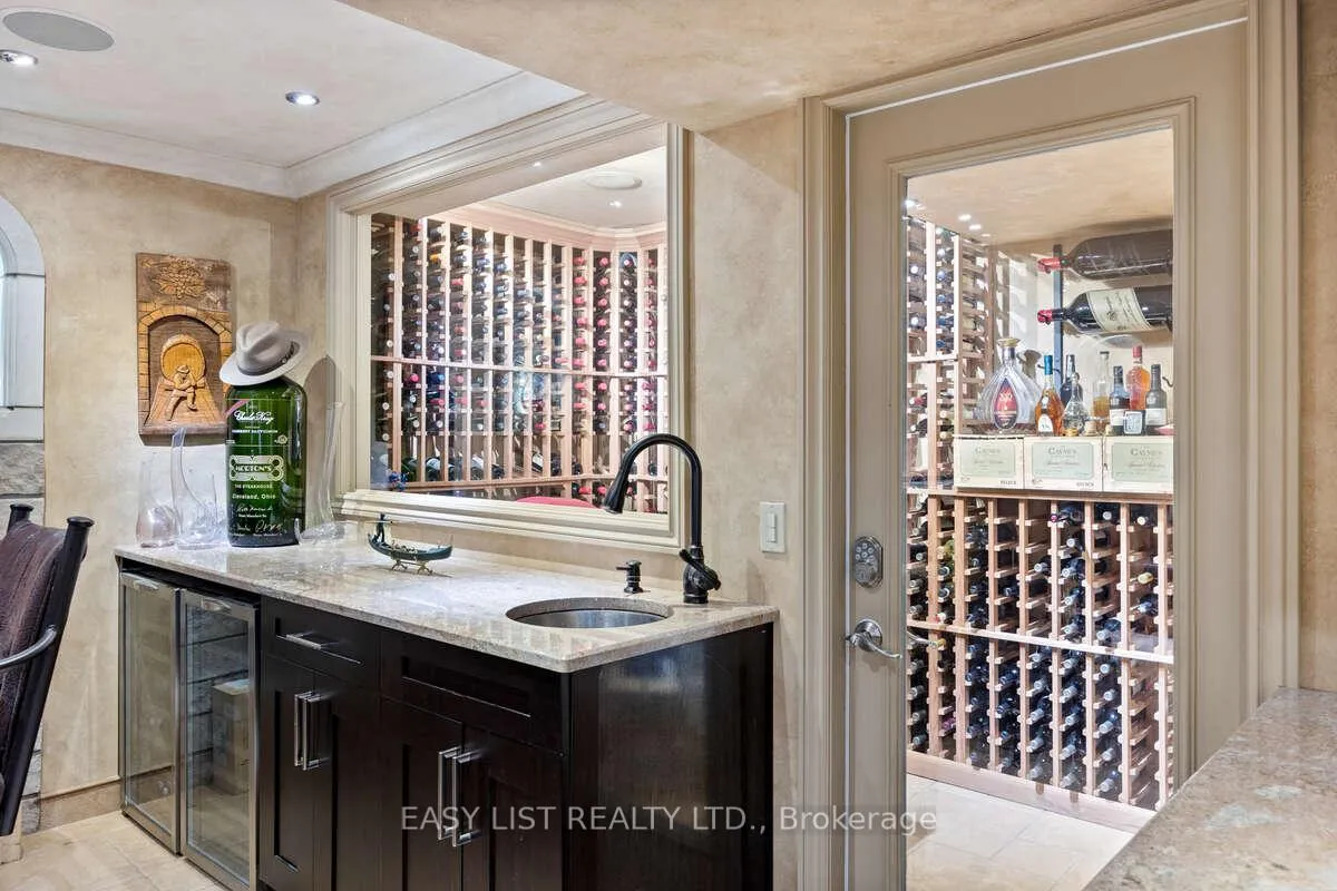 Photo 38 of 541 Kerr Crescent, Lakeshore — HOMEH