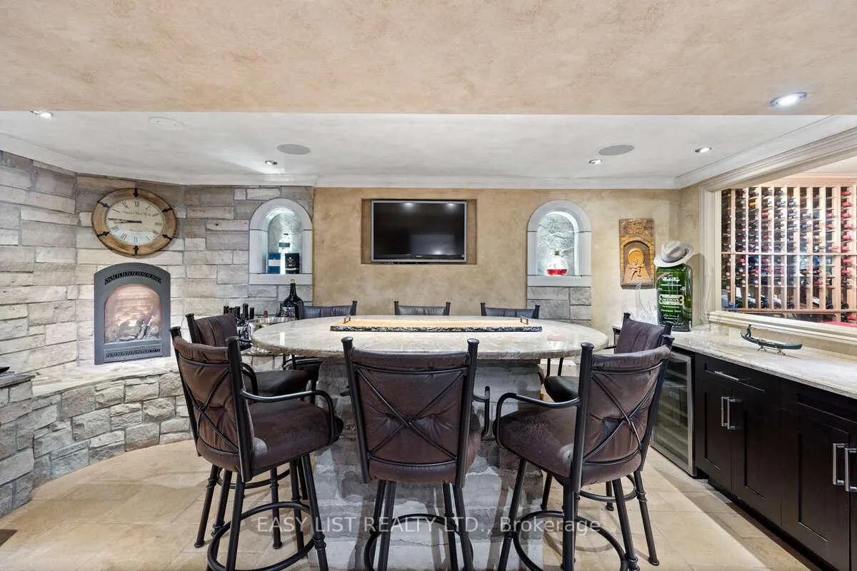 Photo 40 of 541 Kerr Crescent, Lakeshore — HOMEH