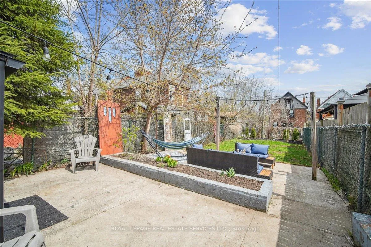 Photo 23 of 436 Catharine Street N, Hamilton, North End — HOMEH