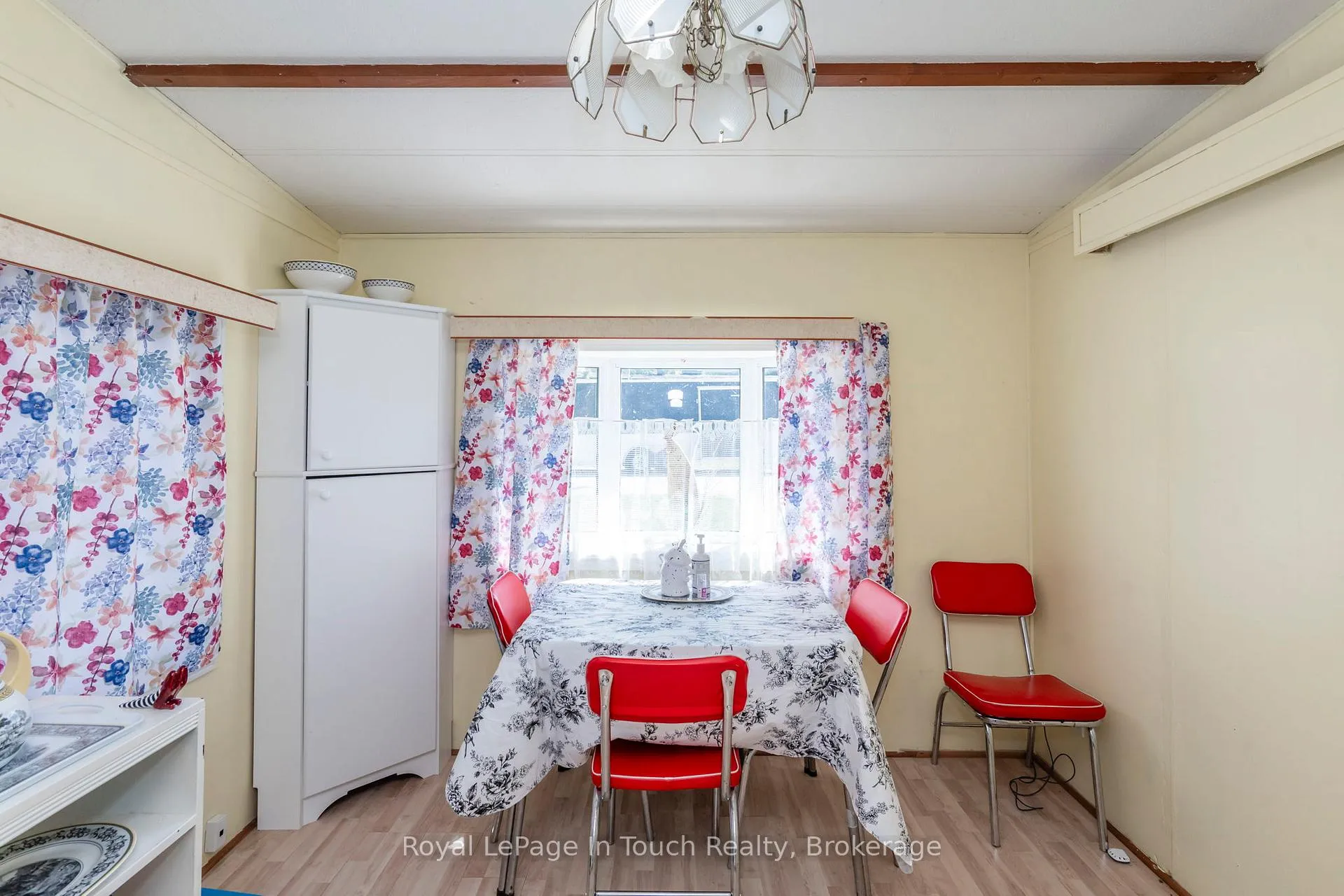 Photo 22 of 30 Lakeshore Road, Midland — HOMEH