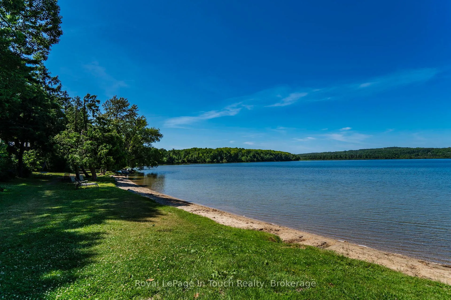 Photo 28 of 30 Lakeshore Road, Midland — HOMEH