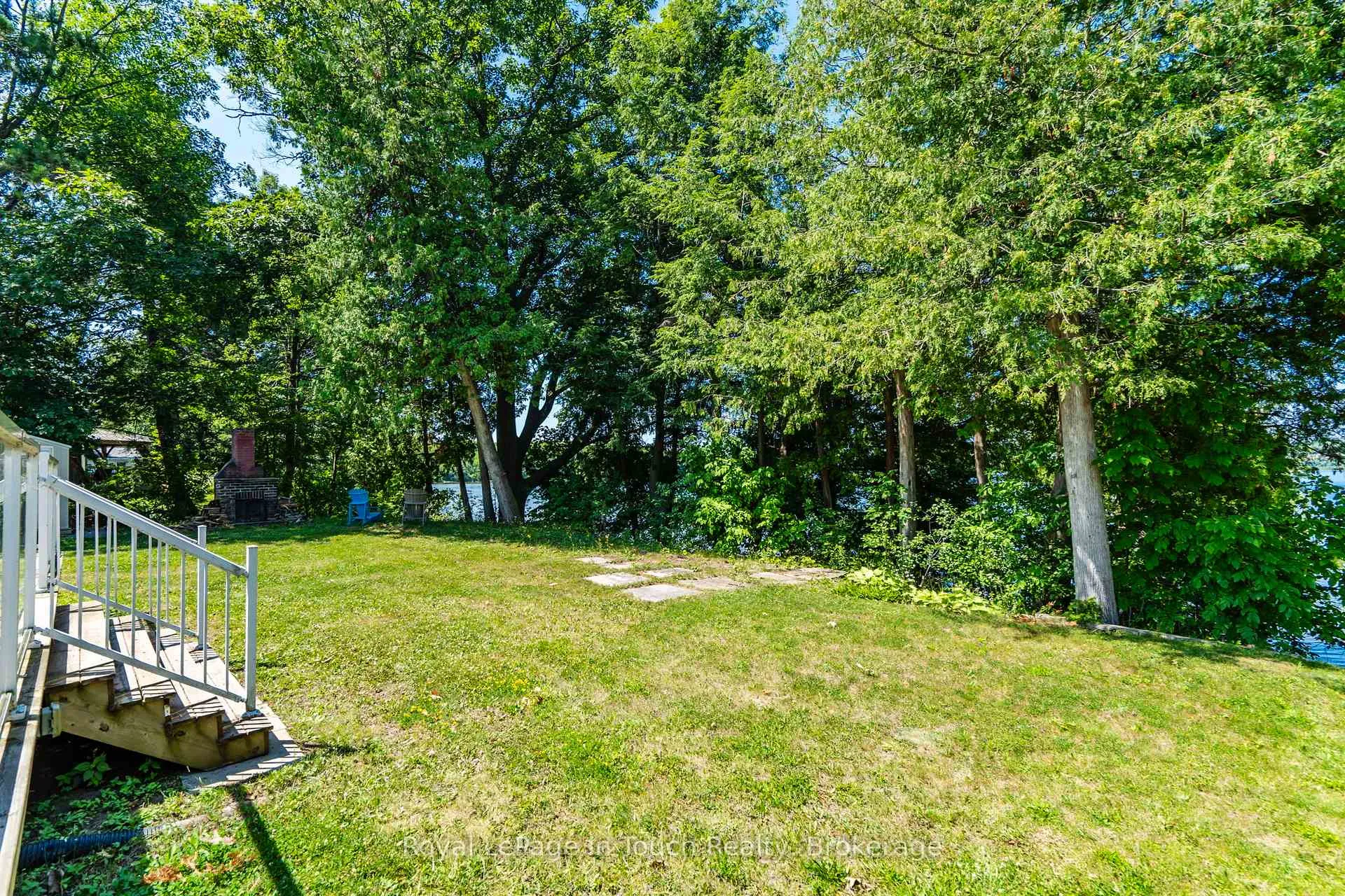Photo 35 of 30 Lakeshore Road, Midland — HOMEH