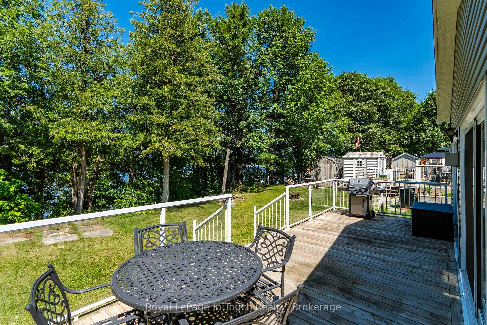 Photo 36 of 30 Lakeshore Road, Midland — HOMEH