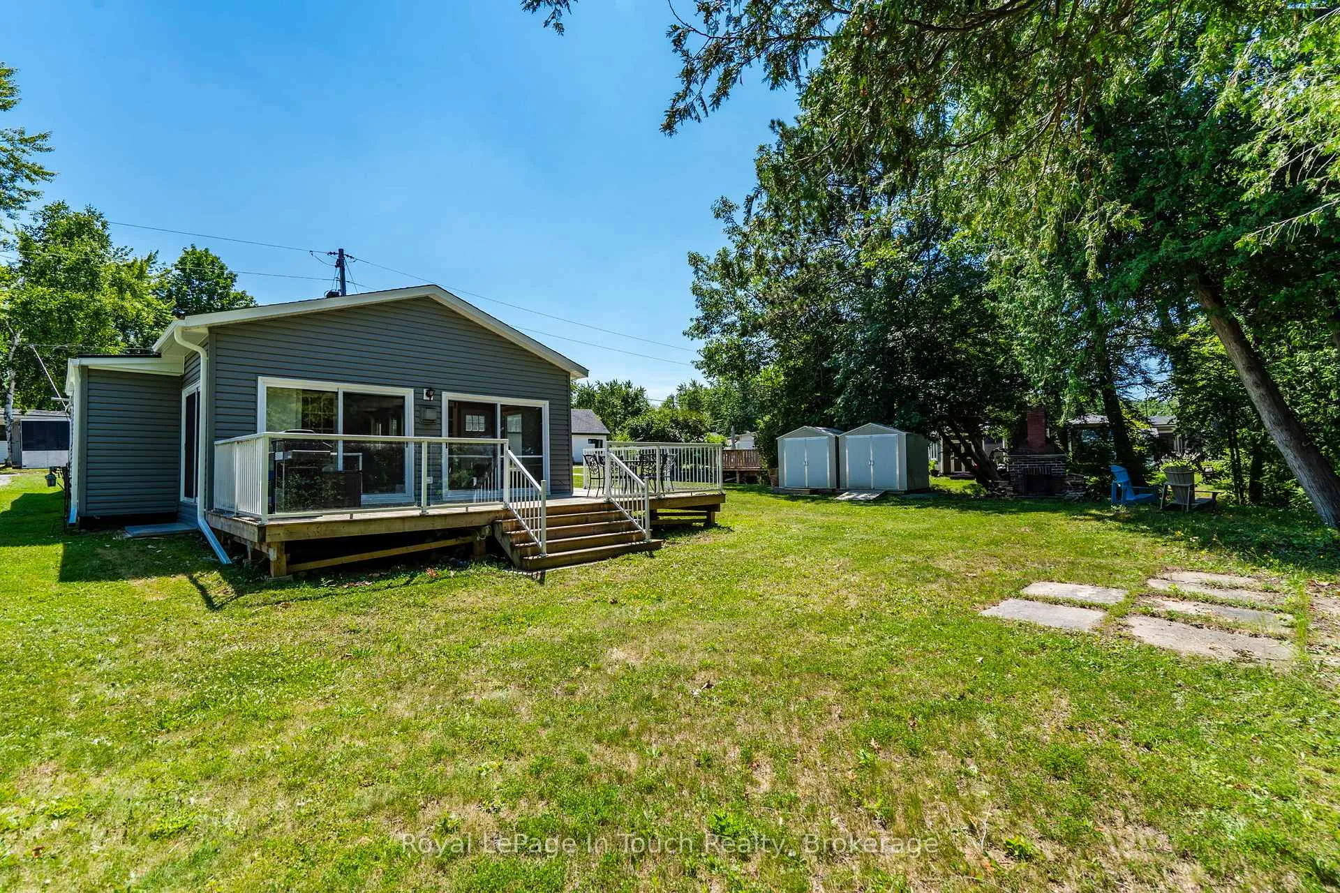 Photo 43 of 30 Lakeshore Road, Midland — HOMEH
