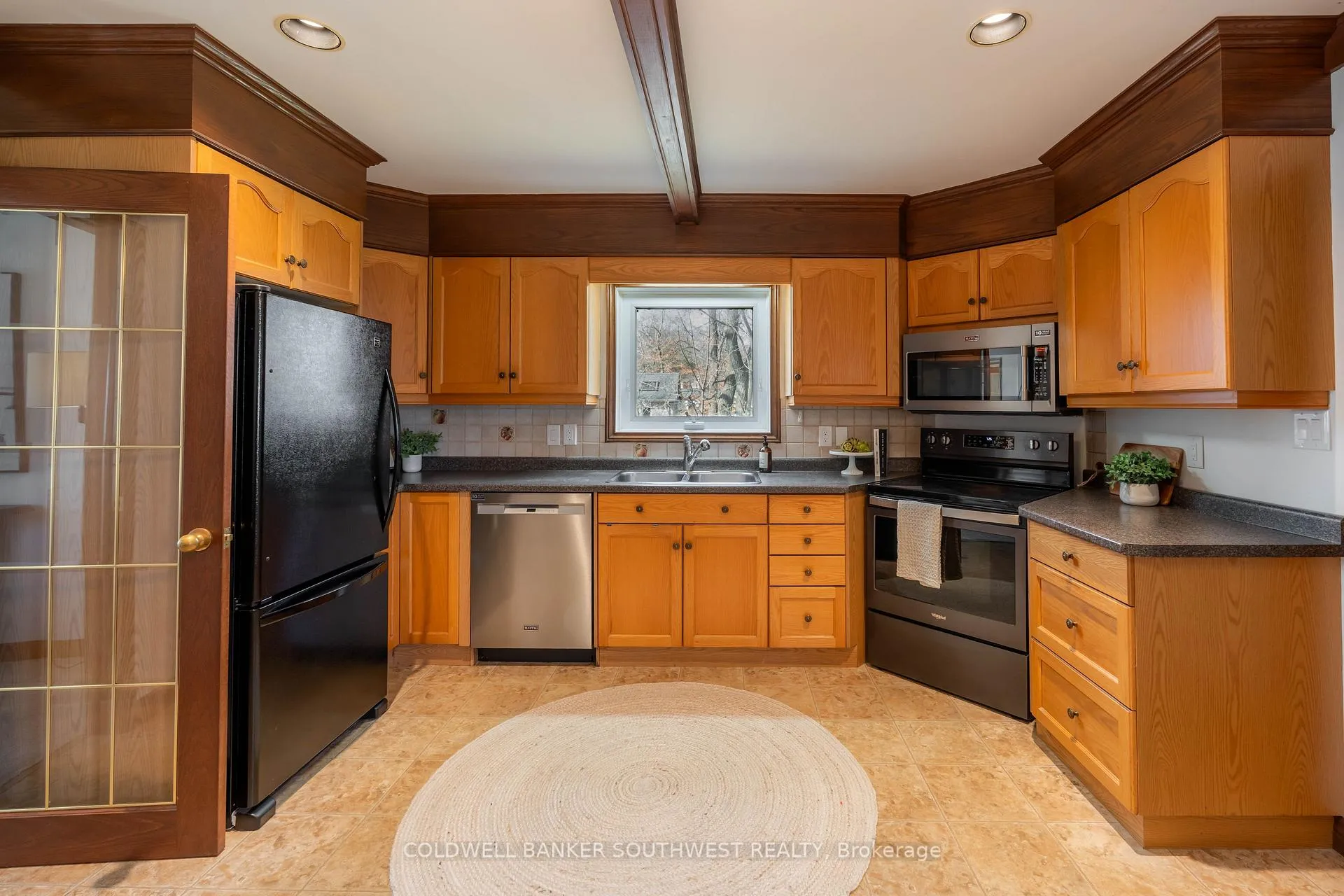 Photo 3 of 803 St. Clair Parkway, St. Clair — HOMEH