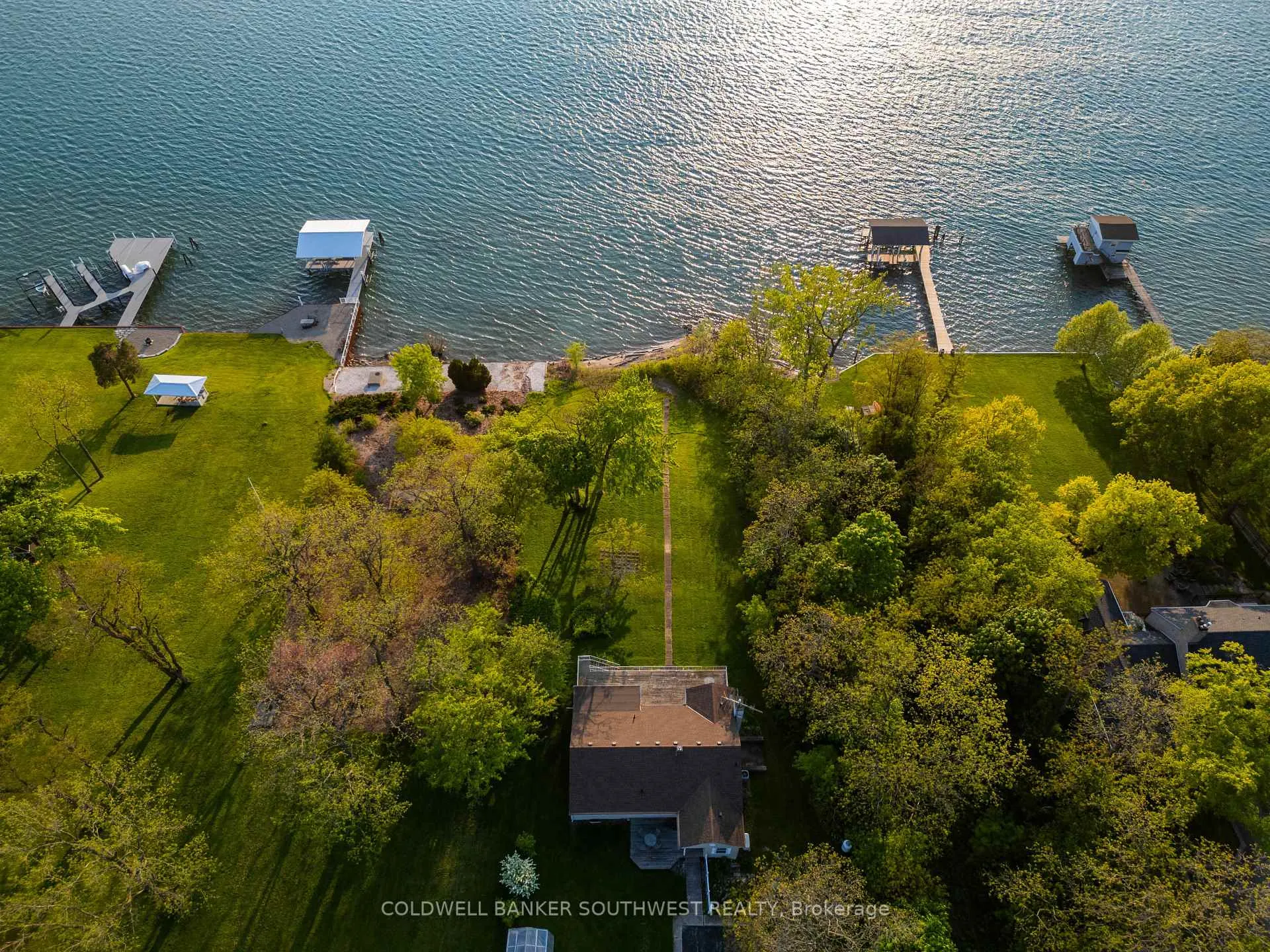 Photo 43 of 803 St. Clair Parkway, St. Clair — HOMEH