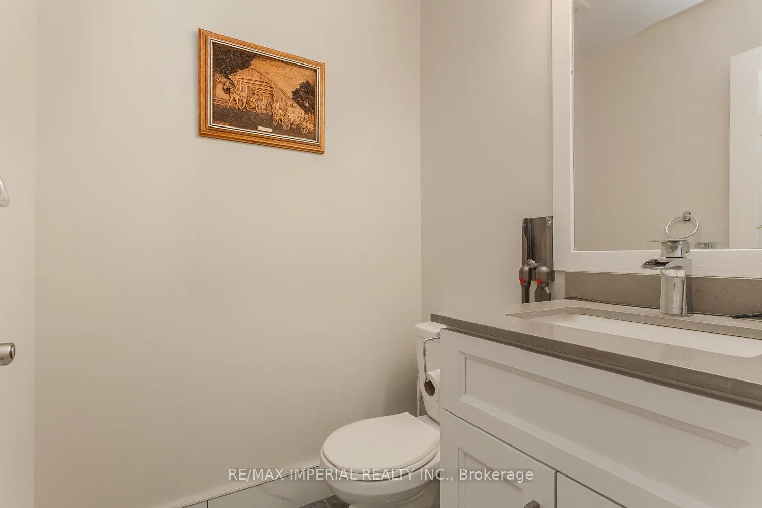 Photo 4 of 85 Maple Ridge Crescent E, Markham, Greensborough — HOMEH