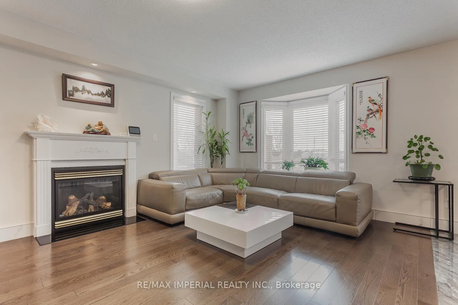 Photo 5 of 85 Maple Ridge Crescent E, Markham, Greensborough — HOMEH