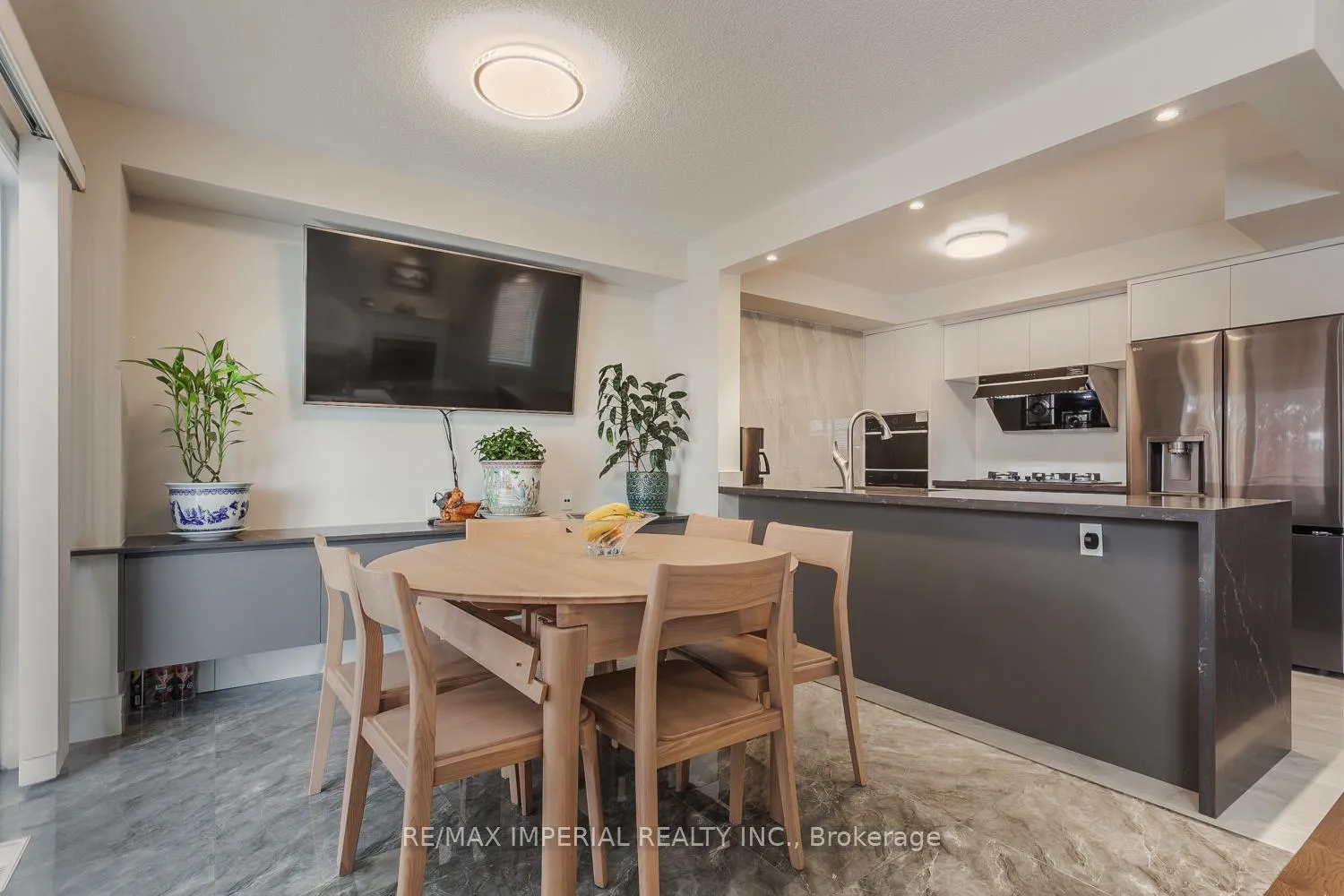 Photo 7 of 85 Maple Ridge Crescent E, Markham, Greensborough — HOMEH