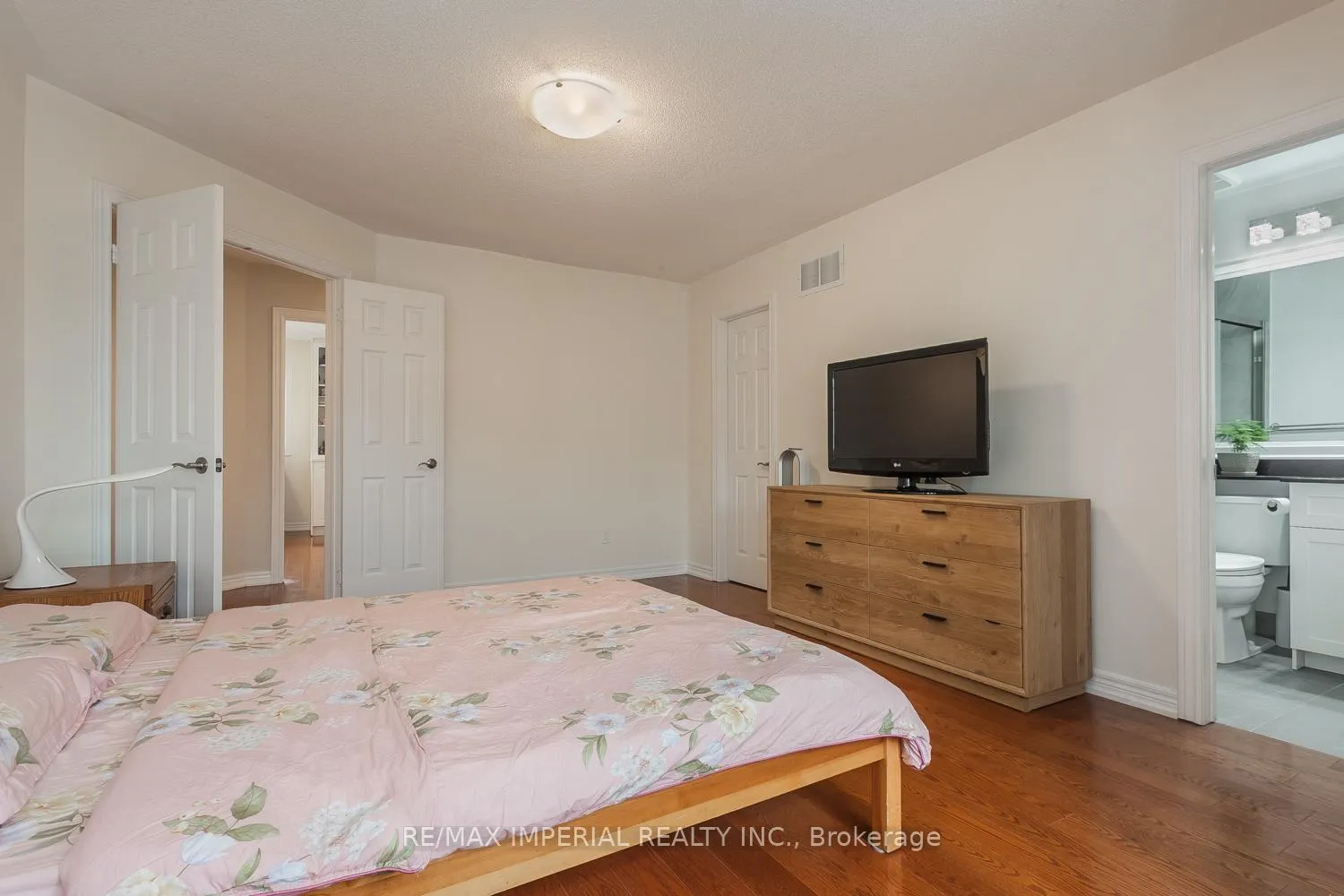 Photo 13 of 85 Maple Ridge Crescent E, Markham, Greensborough — HOMEH