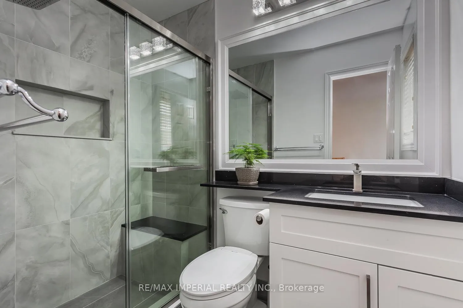 Photo 16 of 85 Maple Ridge Crescent E, Markham, Greensborough — HOMEH