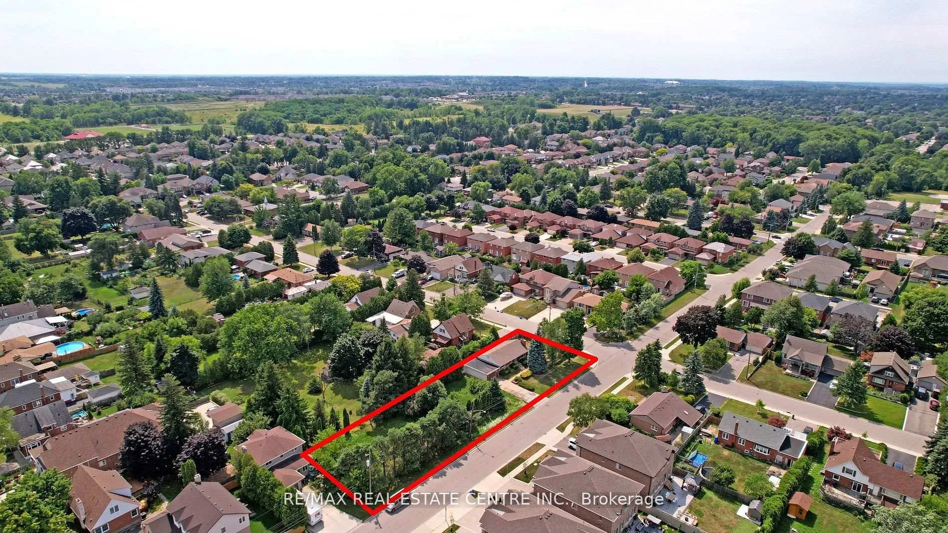 Photo 2 of 103 Chester Avenue, Hamilton, Gourley — HOMEH