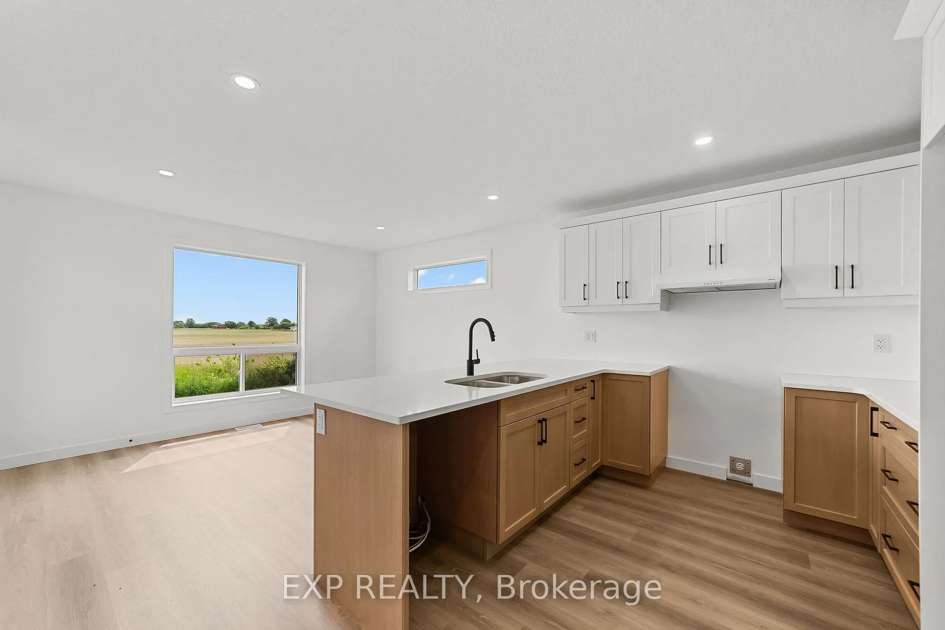 Photo 3 of 1552 Melwood Drive, St. Clair — HOMEH