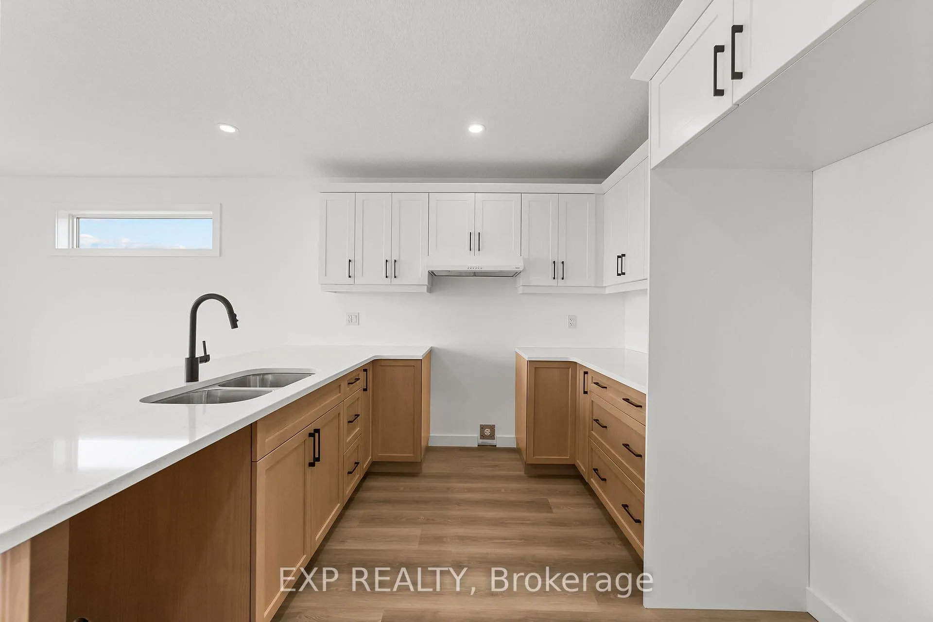 Photo 5 of 1552 Melwood Drive, St. Clair — HOMEH