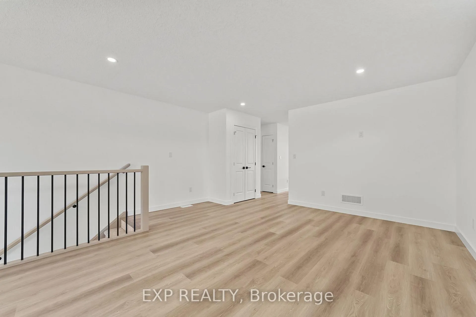 Photo 8 of 1552 Melwood Drive, St. Clair — HOMEH